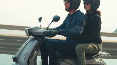 This Scooter Is Pretending to Be a Vespa, It Absolutely Isn’t