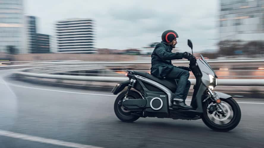 South Korea Wants To Convert Old Gas Scooters To Electric, and Will Pilot a Program
